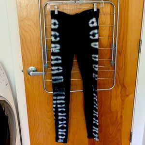 XS Splendid waffle knit leggings